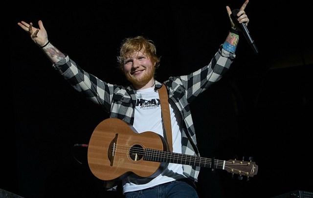 Ca sĩ kiêm nhạc sĩ Ed Sheeran Ca sĩ kiêm nhạc sĩ Ed Sheeran