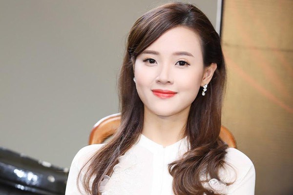 Hot girl Midu: Đại gia ngầm của showbiz, “chốt nhẹ” 21 lô đất chỉ trong một buổi tối - Ảnh 1 Hot girl Midu: Đại gia ngầm của showbiz, “chốt nhẹ” 21 lô đất chỉ trong một buổi tối - Ảnh 1