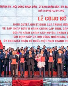 Thủ tướng Phạm Minh Chính gửi gắm TP Hải Phòng (mới) 12 chữ 'Đoàn kết, giàu mạnh, hiện đại, văn minh, phồn vinh và hạnh phúc'