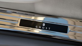 Rolls-Royce Ghost 2021 tr&#236;nh l&#224;ng với gi&#225; cao kỷ lục - Ảnh 6