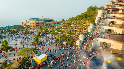 Tây Ninh “bội thu” du lịch, Núi Bà Đen đón hơn 1 triệu lượt khách đi cáp treo dịp Tết