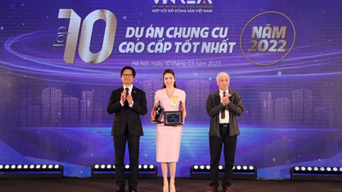 Văn Phú - Invest giành cú đúp giải thưởng tại Lễ Vinh danh thương hiệu Bất động sản dẫn đầu năm 2022 - 2023
