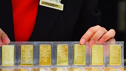 Giá vàng SJC chốt phiên ở đỉnh mới 51,5 triệu đồng/lượng