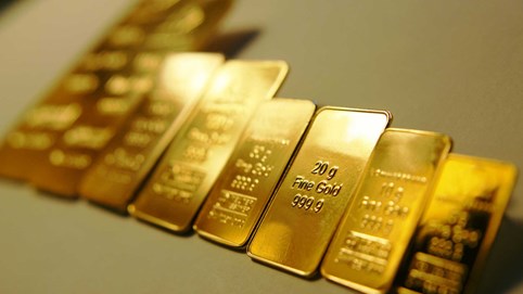 Giá vàng thế giới lại lập kỷ lục 2.030 USD/ounce