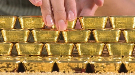 Ngày 26/1: Giá vàng thế giới vọt tăng sát ngưỡng 1.950 USD/ounce