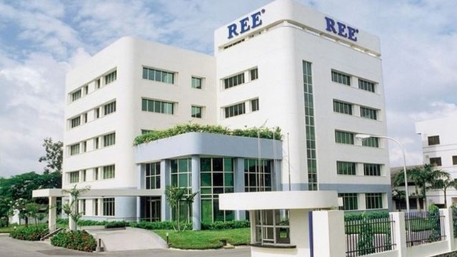 Cơ Điện Lạnh (REE) hoàn thành 62% kế hoạch lợi nhuận sau 6 tháng, Platinum Victory tiếp tục đăng ký mua lượng lớn cổ phiếu