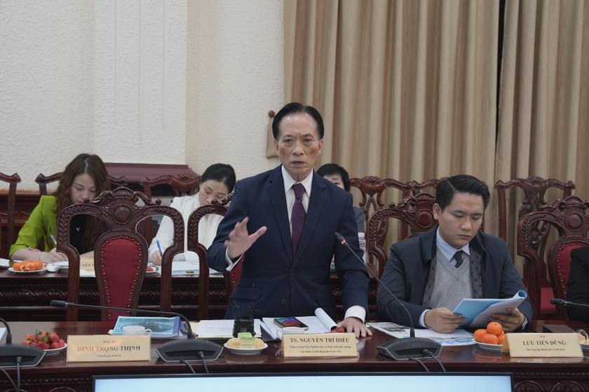 TS. Nguyễn Trí Hiếu: Một thành phần của dân tộc rất quan trọng là số người Việt sinh sống ở nước ngoài. TS. Nguyễn Trí Hiếu: Một thành phần của dân tộc rất quan trọng là số người Việt sinh sống ở nước ngoài.
