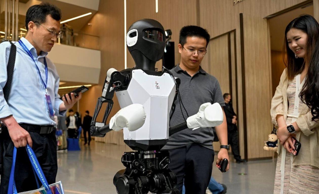 Thế giới 'bán' giấc mộng robot hình người: Sản xuất bất chấp dù 7 năm mới hoàn vốn, có công ty nhắm làm 12.000 mẫu/năm - Ảnh 3 Thế giới 'bán' giấc mộng robot hình người: Sản xuất bất chấp dù 7 năm mới hoàn vốn, có công ty nhắm làm 12.000 mẫu/năm - Ảnh 3