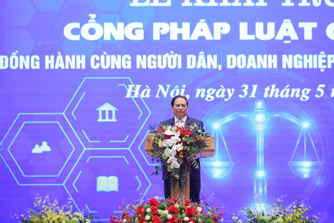 TỔNG THUẬT: Thủ tướng tọa đàm với doanh nghiệp về phát triển kinh tế tư nhân - Ảnh 2