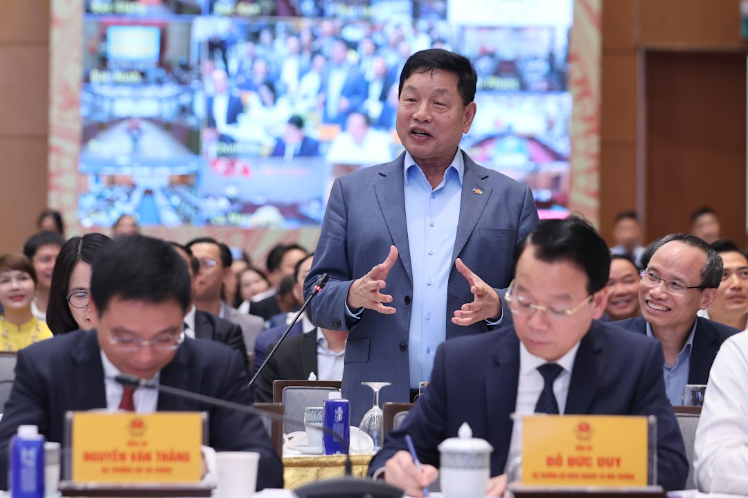 Ông Trương Gia Bình, Trưởng ban Nghiên cứu phát triển kinh tế tư nhân trực thuộc Hội đồng tư vấn cải cách thủ tục hành chính: Doanh nghiệp chúng tôi cam kết sẽ hết lòng cống hiến, chiến đấu để cùng nhau phục vụ sự phát triển kinh tế xã hội của đất nước - Ảnh: VGP/Nhật Bắc  