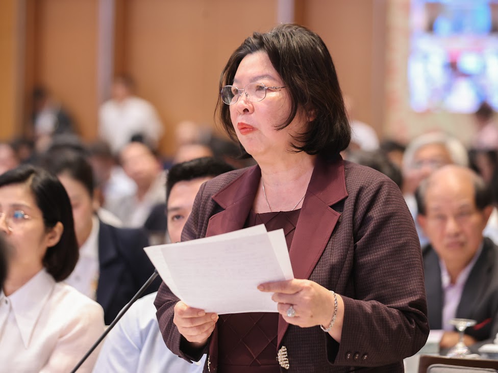 Chủ tịch Liên minh HTX Cao Xuân Thu Vân kiến nghị có cơ chế ưu tiên cho sự liên kết giữa doanh nghiệp tư nhân và HTX trong việc tiếp cận các nguồn vốn tín dụng và thực hiện chuỗi sản xuất ra hàng hoá chủ lực - Ảnh: VGP/Nhật Bắc Chủ tịch Liên minh HTX Cao Xuân Thu Vân kiến nghị có cơ chế ưu tiên cho sự liên kết giữa doanh nghiệp tư nhân và HTX trong việc tiếp cận các nguồn vốn tín dụng và thực hiện chuỗi sản xuất ra hàng hoá chủ lực - Ảnh: VGP/Nhật Bắc