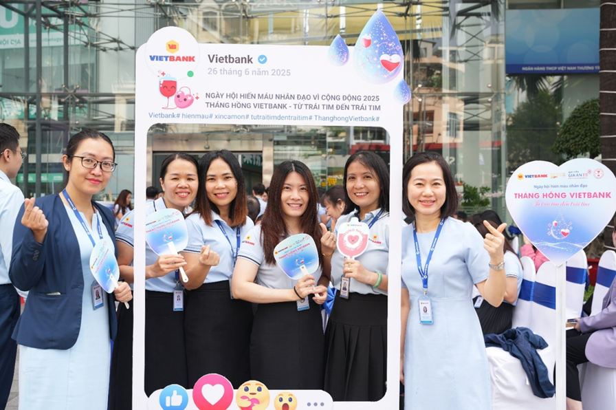 Hơn 200 c&#225;n bộ nh&#226;n vi&#234;n tham gia hiến m&#225;u t&#236;nh nguyện ‘Th&#225;ng hồng Vietbank’ - Ảnh 3