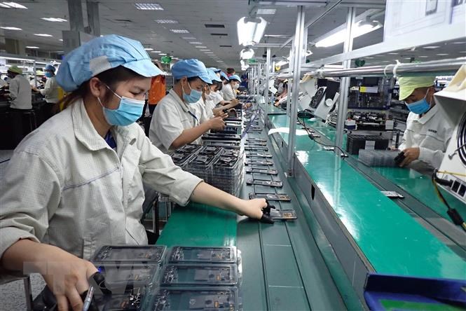 Hà Nội đã có phương án cho trường hợp các cơ sở sản xuất trong khu công nghiệp, khu chế xuất bị phong tỏa để phòng chống dịch. Hà Nội đã có phương án cho trường hợp các cơ sở sản xuất trong khu công nghiệp, khu chế xuất bị phong tỏa để phòng chống dịch.
