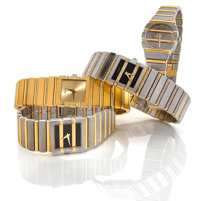 Tận dụng độ mỏng đáng kinh ngạc của bộ máy quartz 7P do Piaget phát triển (dày chỉ 3,1 mm – một kỷ lục thế giới lúc bấy giờ), Polo ghi dấu trong lòng giới thượng lưu với triết lý “đồng hồ kiêm vòng tay” thời thượng, thanh lịch, và làm hoàn toàn từ vàng. Chỉ với hai chất liệu vàng vàng hoặc vàng trắng, nhiều biến tấu Polo độc đáo đã ra đời. Ngày nay chúng trở thành các vật phẩm sưu tầm được săn tìm trên thế giới. Ảnh: một số mẫu Polo cổ điển thuộc nhà đấu giá Artcurial. 