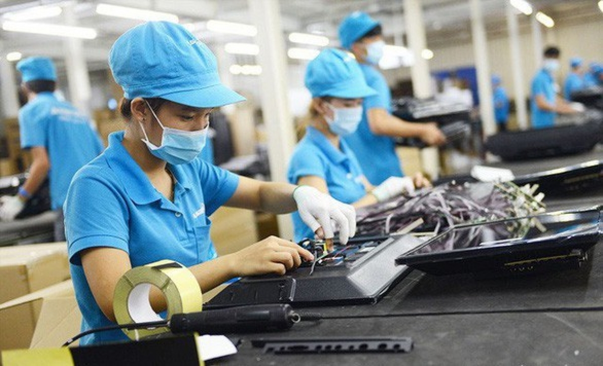 Miễn, giảm thuế hỗ trợ doanh nghiệp, người dân chịu tác động của dịch Covid-19 Miễn, giảm thuế hỗ trợ doanh nghiệp, người dân chịu tác động của dịch Covid-19