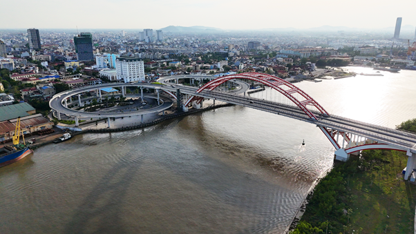 Thuỷ Nguy&ecirc;n sở hữu địa thế v&agrave; kết cấu địa h&igrave;nh hiếm c&oacute;, mang lại vận kh&iacute; tốt cho v&ugrave;ng đất n&agrave;y &nbsp;