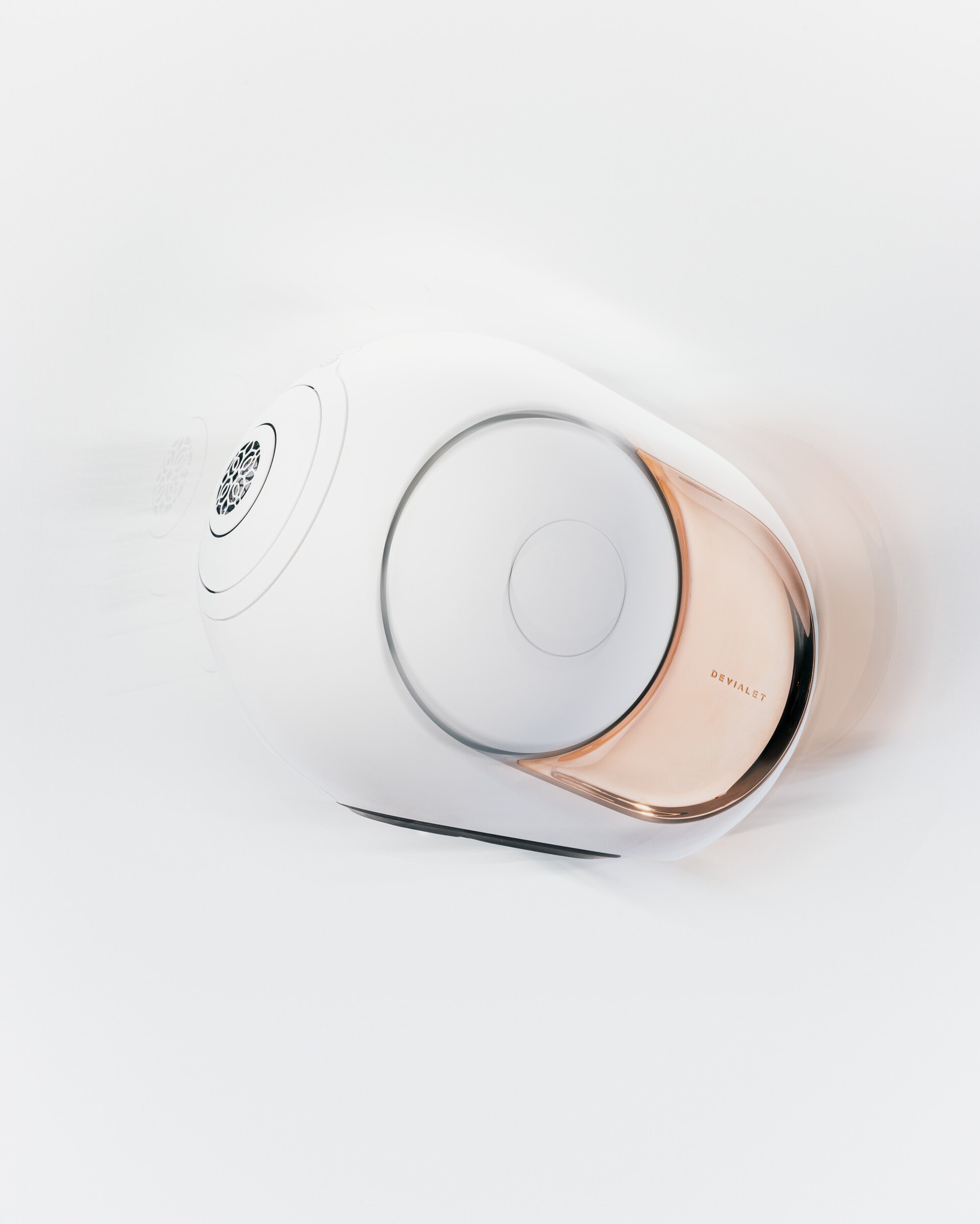 &#39;Qu&#225;i th&#250;&#39; gi&#225; 3.000 USD của Devialet thay đổi cuộc chơi audio - Ảnh 2