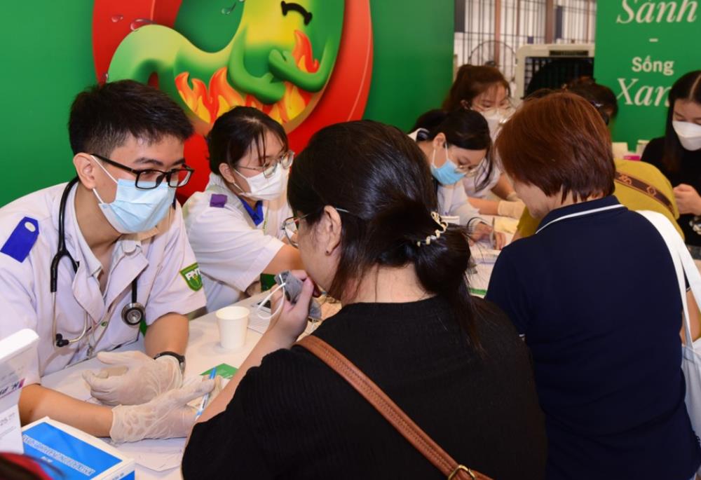 Sức khỏe cộng đồng dẫn dắt xu hướng CSR nửa cuối năm 2024 - Ảnh 3 Sức khỏe cộng đồng dẫn dắt xu hướng CSR nửa cuối năm 2024 - Ảnh 3