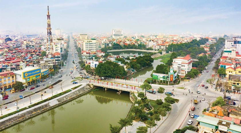 Việc xây dựng TTHC mới phù hợp mục tiêu xây dựng Ninh Bình trở thành đô thị di sản, TP trực thuộc Trung ương trong tương lai. Việc xây dựng TTHC mới phù hợp mục tiêu xây dựng Ninh Bình trở thành đô thị di sản, TP trực thuộc Trung ương trong tương lai.