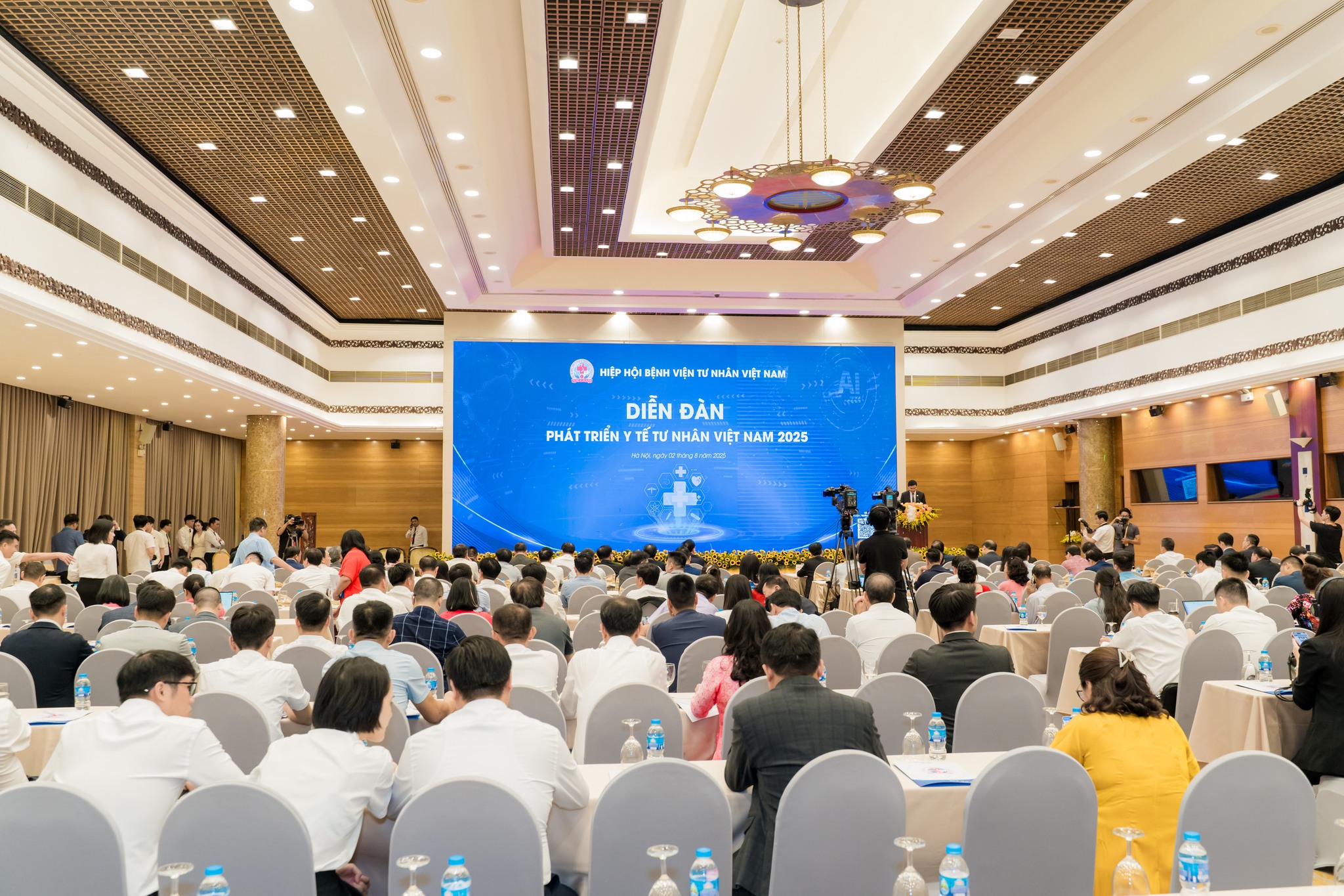 Đột phá thể chế, tạo đà cho y tế tư nhân bứt phá - Ảnh 1