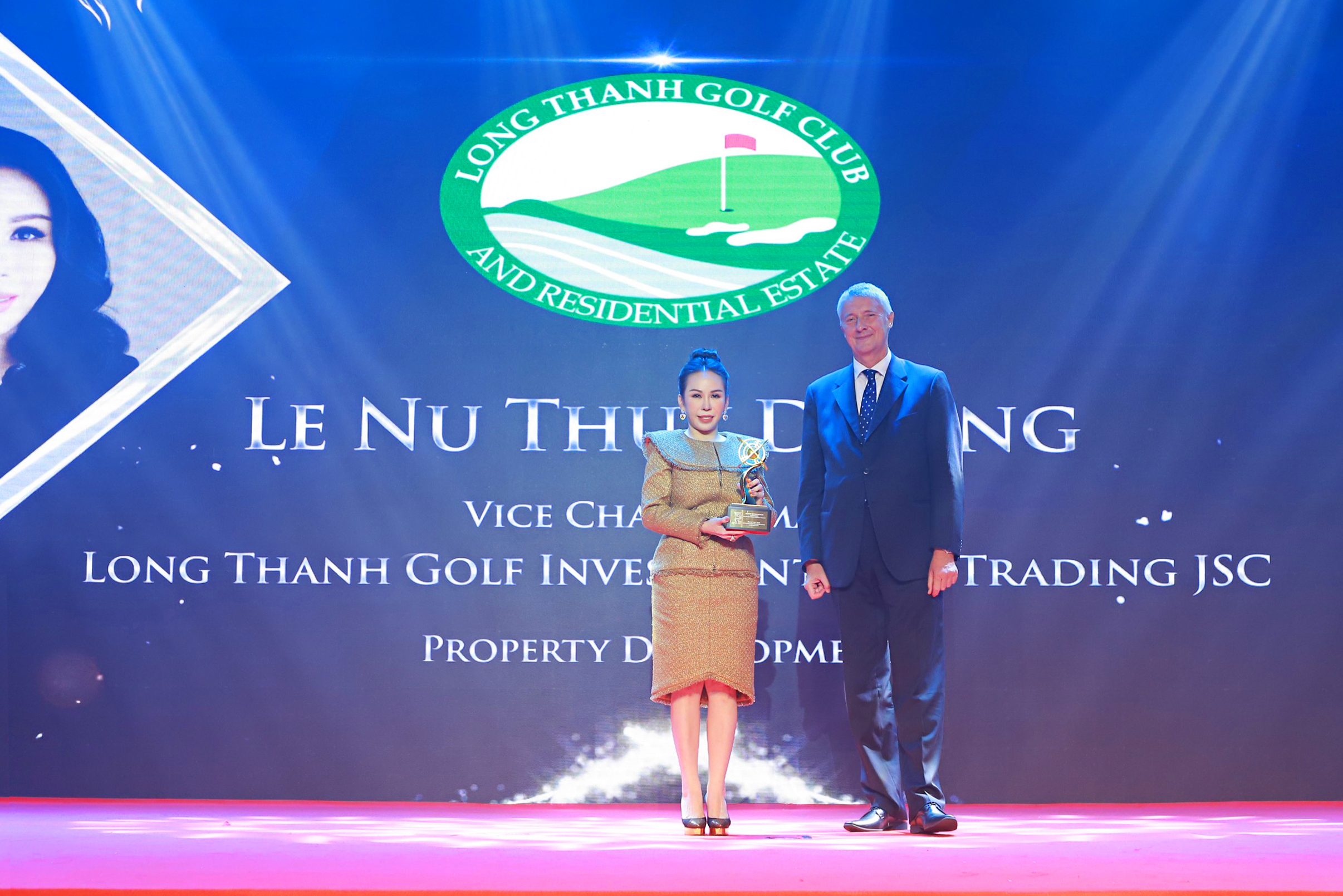 Golf Long Th&agrave;nh - "Nơi l&agrave;m việc tốt nhất ch&acirc;u &Aacute; 2021" do tạp ch&iacute; HR Asia b&igrave;nh chọn; KN Golf Links - S&acirc;n golf tốt nhất Việt Nam năm 2019.