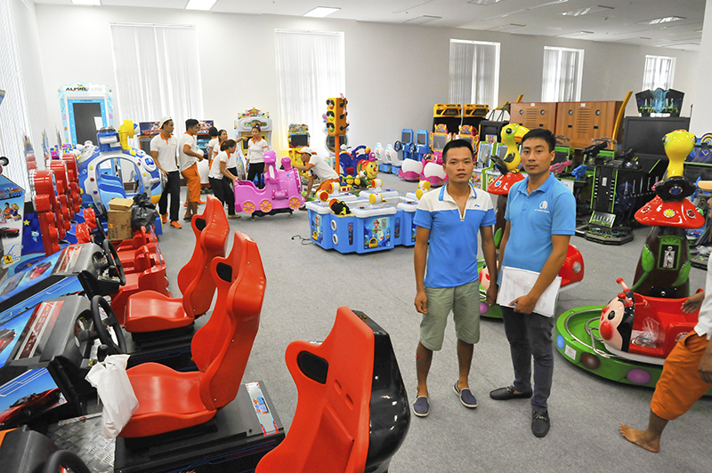 Hai Water Sports bàn giao sản phẩm tại khu vui chơi trong nhà cho FLC Sầm Sơn Hai Water Sports bàn giao sản phẩm tại khu vui chơi trong nhà cho FLC Sầm Sơn