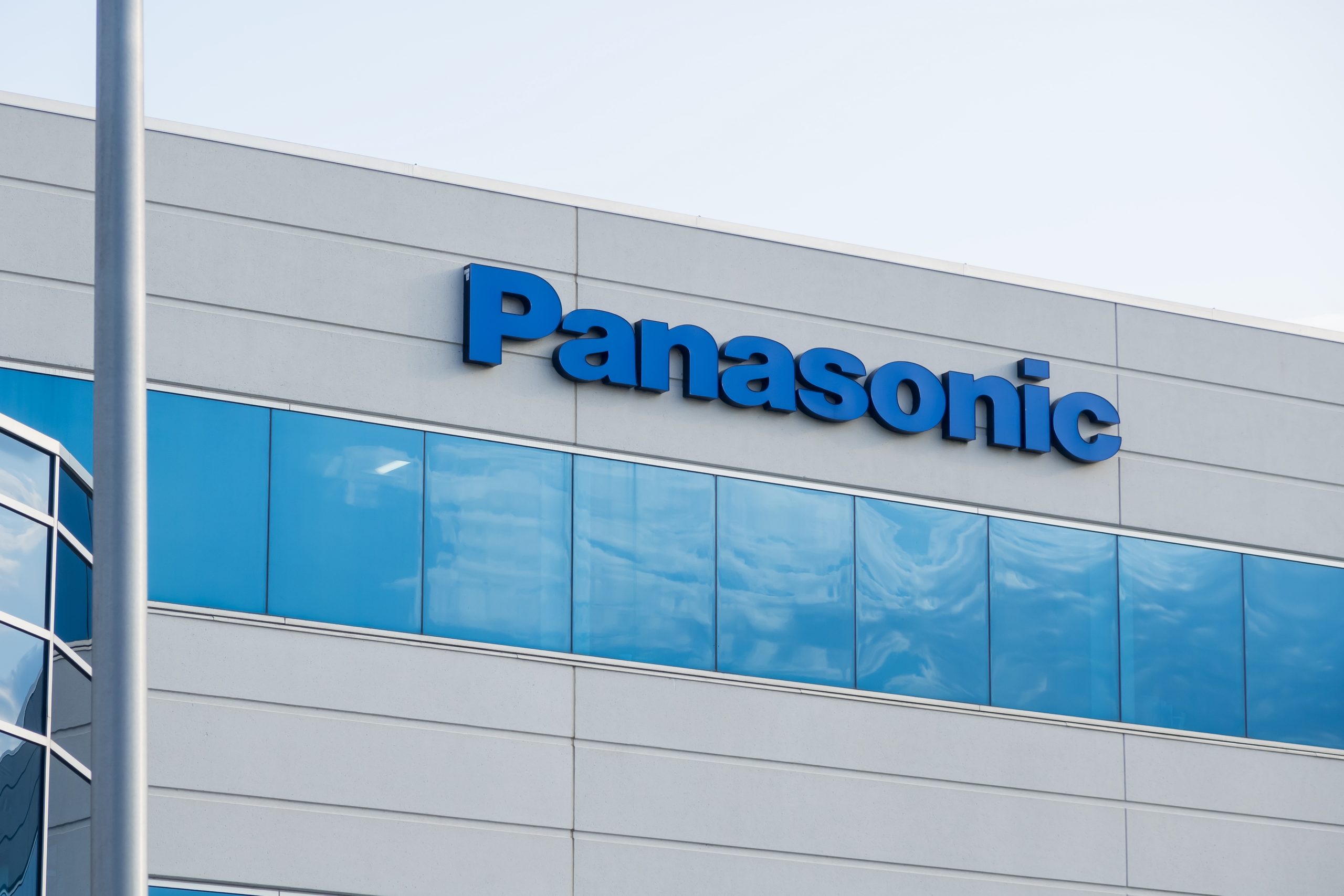 Tập đoàn điện tử Panasonic cắt giảm 10.000 nhân sự trong nỗ lực tái cấu trúc - Ảnh 1 Tập đoàn điện tử Panasonic cắt giảm 10.000 nhân sự trong nỗ lực tái cấu trúc - Ảnh 1