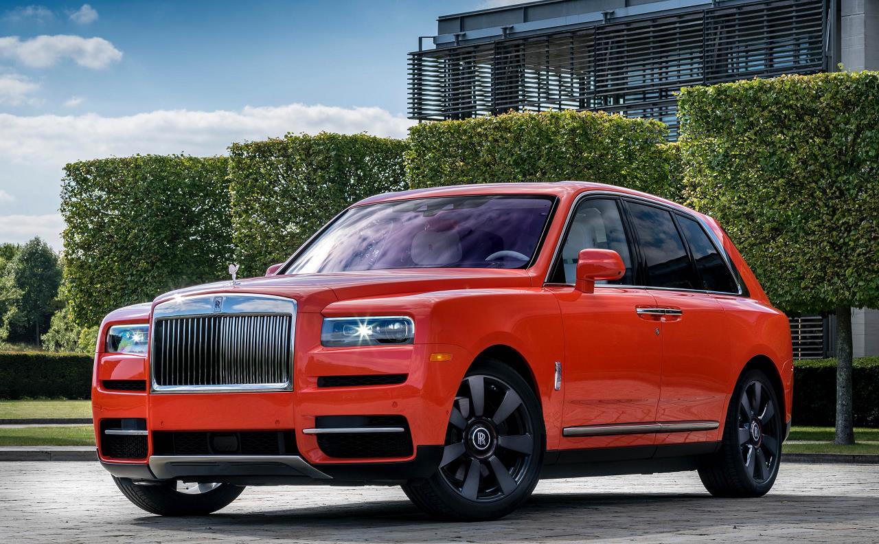 Chi tiết Rolls Royce Cullinan kèm giá bán 092023