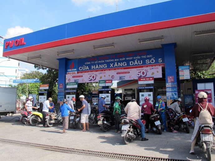 PV OIL (OIL) ước lỗ tháng 7 và 8 do nhu cầu tiêu thụ xăng dầu giảm mạnh - Ảnh 1 PV OIL (OIL) ước lỗ tháng 7 và 8 do nhu cầu tiêu thụ xăng dầu giảm mạnh - Ảnh 1