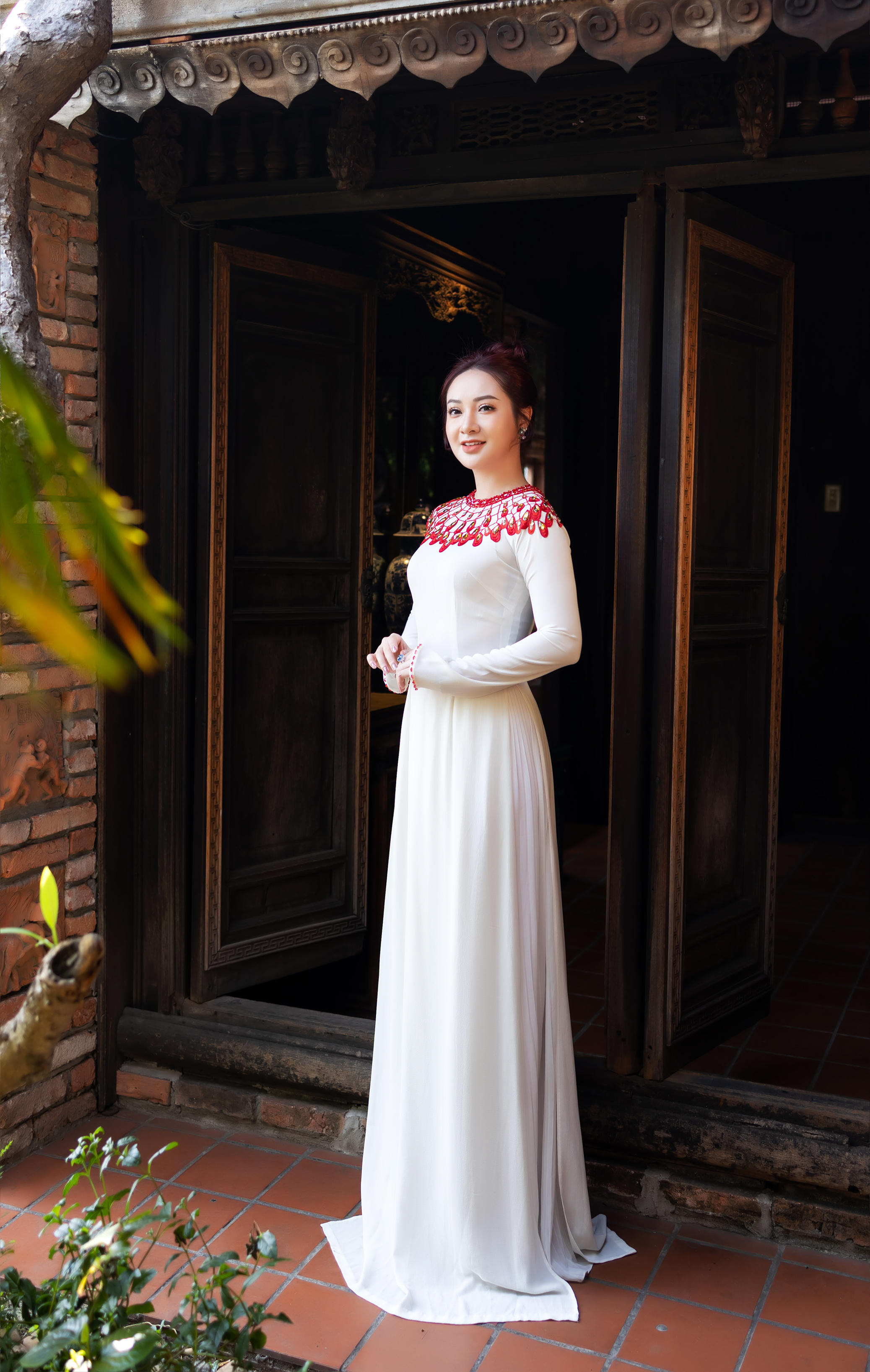 &#193;o d&#224;i - T&#244;n vinh vẻ đẹp của người phụ nữ Việt trong ng&#224;y cưới trọng đại - Ảnh 8