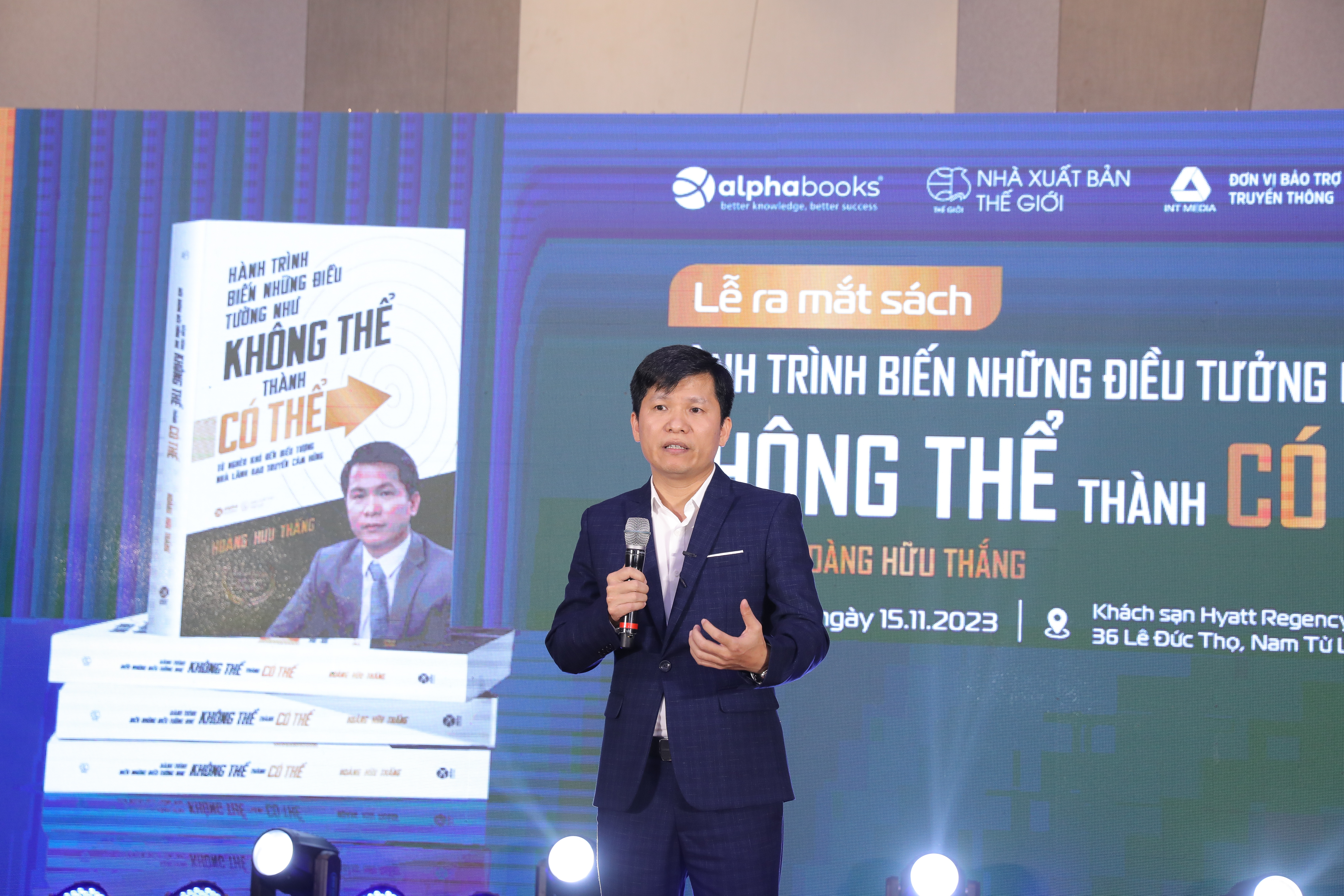 T&aacute;c giả -&nbsp;CEO Ho&agrave;ng Hữu Thắng