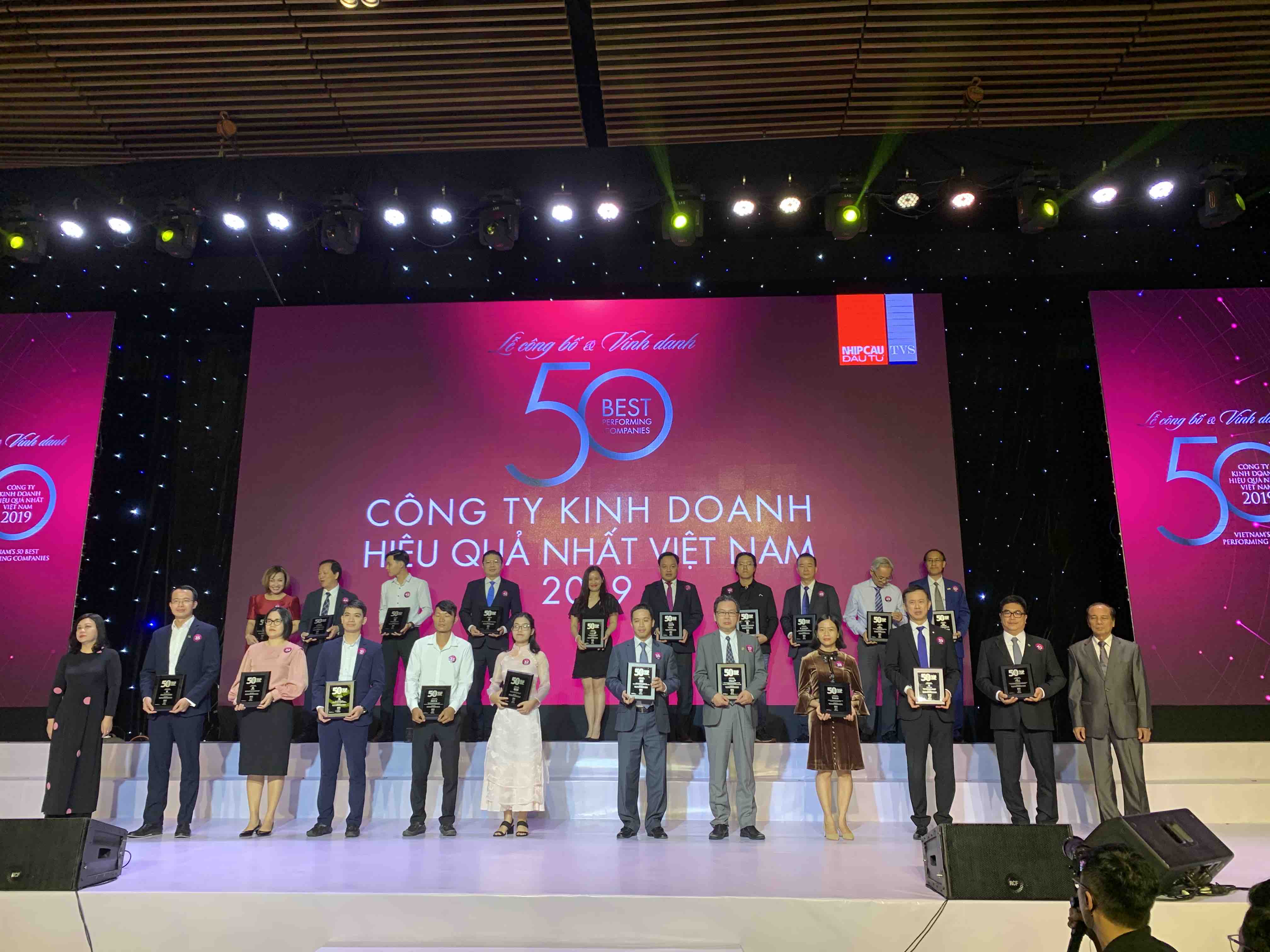 Nam Long (NLG) đạt “Top 50 c&#244;ng ty kinh doanh hiệu quả nhất Việt Nam 2020&quot; - Ảnh 1