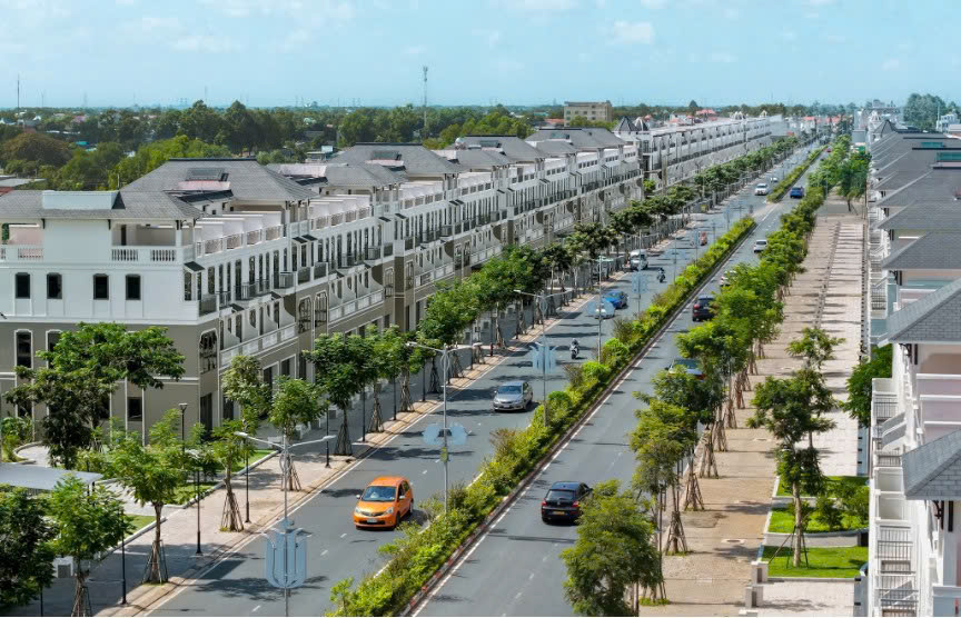 Đầu tư an toàn với BĐS sẵn sàng bàn giao tại cửa ngõ Tây TP.HCM - Ảnh 1 Đầu tư an toàn với BĐS sẵn sàng bàn giao tại cửa ngõ Tây TP.HCM - Ảnh 1