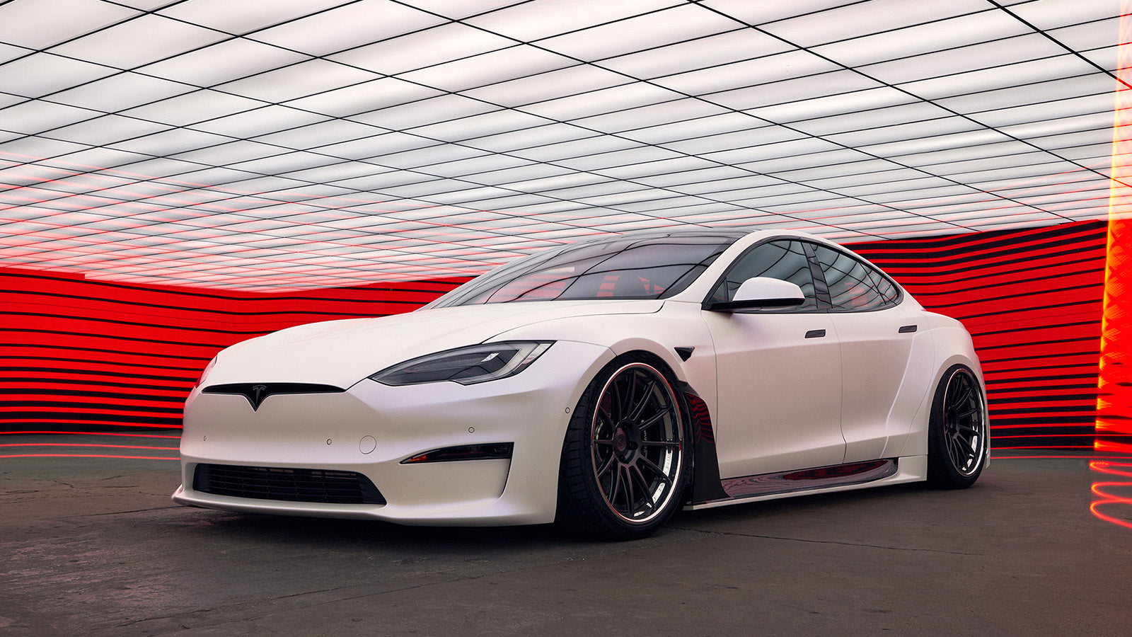 Tesla giảm gi&#225; xe lần thứ 5 chỉ trong 3 th&#225;ng - Ảnh 1