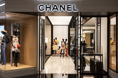 Nước mắm Tĩn  NHỮNG THƯƠNG HIỆU TRĂM NĂM VÀ CÂU CHUYỆN CHO HẬU THẾ Năm  2018 theo tạp chí Forbes về 10 thương hiệu đắt giá nhất thế giới Chanel  đứng