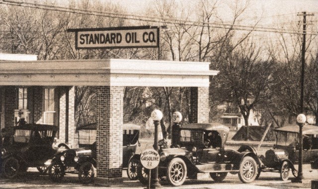 Standard Oil từng c&oacute; thời điểm l&agrave; c&ocirc;ng ty c&oacute; lợi nhuận cao nhất thế giới.