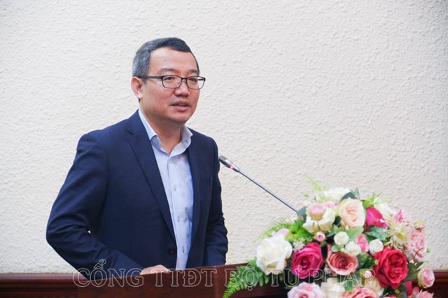 Cục trưởng Cục Kiểm tra văn bản QPPL Hồ Quang Huy ph&aacute;t biểu tại Hội nghị.
