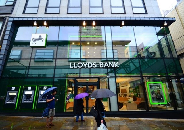 Một chi nh&aacute;nh của Lloyds tại Anh (Ảnh: nsbanking.com)