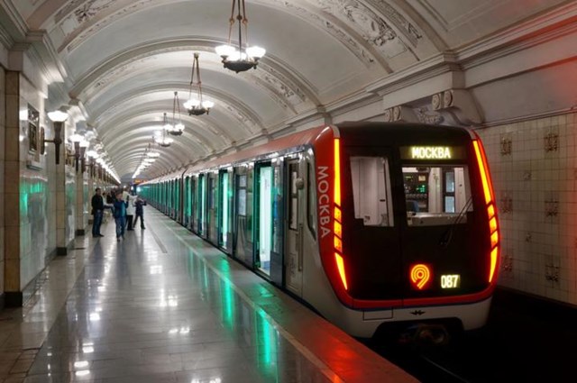 T&iacute;nh đến năm 2024, tổng chiều d&agrave;i c&aacute;c tuyến t&agrave;u điện ngầm ở Moskva đ&atilde; l&ecirc;n tới hơn 466 km, gồm 263 nh&agrave; ga v&agrave; 14 tuyến. &nbsp;