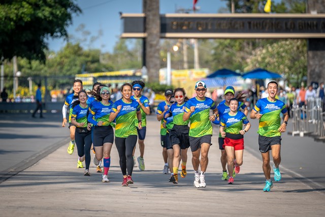 Ch&acirc;n n&uacute;i B&agrave; Đen l&agrave; nơi xuất ph&aacute;t v&agrave; về đ&iacute;ch của giải chạy Baden Mountain Marathon 2023 &nbsp;