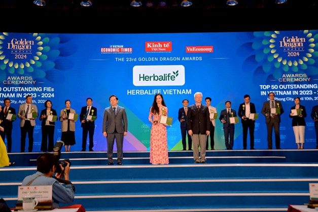 Giải thưởng Rồng V&#224;ng 2024 - Herbalife được vinh danh Top 50 Doanh Nghiệp FDI Ti&#234;u Biểu tại Việt Nam - Ảnh 3