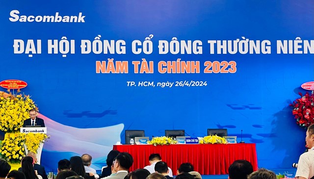 Chủ tịch Sacombank - &Ocirc;ng Dương C&ocirc;ng Minh ph&aacute;t biểu tại ĐHĐCĐ 2024.