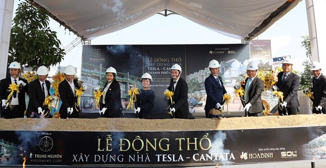 Trung Nguyên Legend và các đối tác thự hiện Lễ động thổ xây dựng nhà Tesla - Cantata.