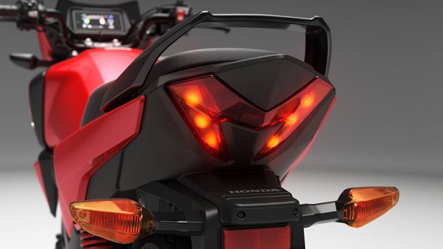 Honda tr&#236;nh l&#224;ng mẫu xe 125cc: Tiết kiệm nhi&#234;n liệu vượt trội, mỗi lần đổ xăng c&#243; thể đi được hơn 700km - Ảnh 8