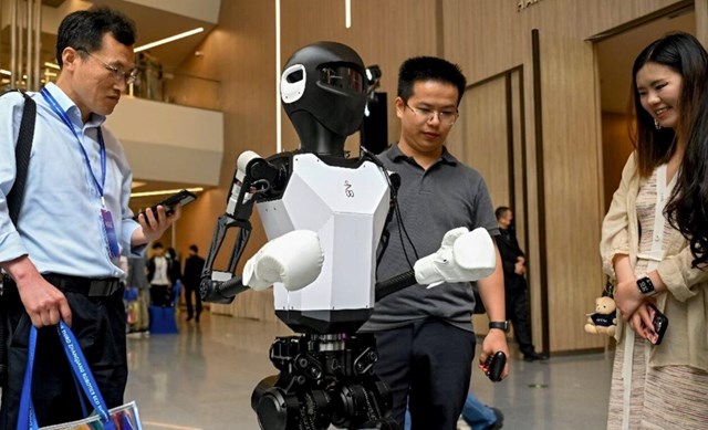 Thế giới &#39;b&#225;n&#39; giấc mộng robot h&#236;nh người: Sản xuất bất chấp d&#249; 7 năm mới ho&#224;n vốn, c&#243; c&#244;ng ty nhắm l&#224;m 12.000 mẫu/năm - Ảnh 3