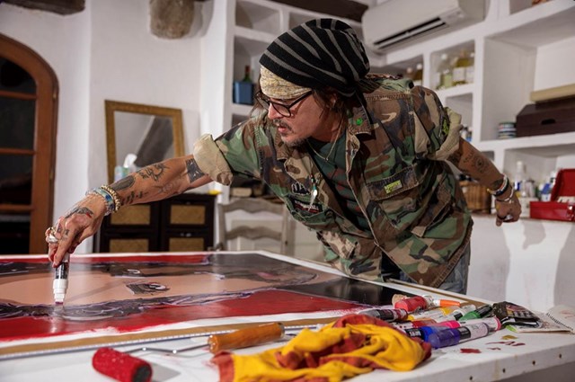 Tài tử Johnny Depp rất ưa thích hội họa. Ảnh: deppressead.