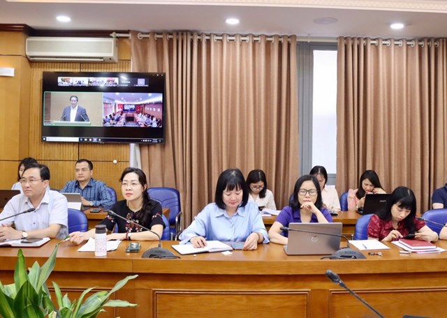 L&atilde;nh đạo c&aacute;c đơn vị thuộc Bộ Tư ph&aacute;p nghe qu&aacute;n triệt Nghị quyết