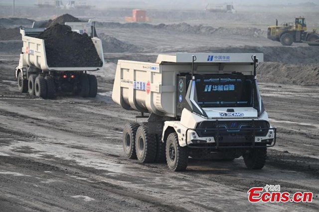 C&aacute;c xe tải tự h&agrave;nh n&agrave;y ho&agrave;n to&agrave;n kh&ocirc;ng c&oacute; buồng l&aacute;i cũng như người l&aacute;i