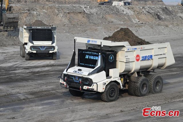 Đo&#224;n xe tải đặc biệt của Trung Quốc ch&#237;nh thức vận h&#224;nh: kh&#244;ng buồng l&#225;i, kh&#244;ng người l&#225;i, hoạt động kh&#244;ng nghỉ 24/7 - Ảnh 2
