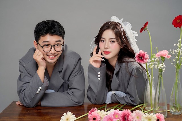 AI “chụp” ảnh cưới tuyệt đẹp trong nh&#225;y mắt: Nhiếp ảnh gia Việt n&#243;i “Trải nghiệm thật kh&#244;ng đến từ những d&#242;ng prompt” - Ảnh 5